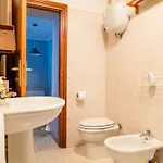 Lejlighed Center, Self Check-in , Wine, Views & Privacy