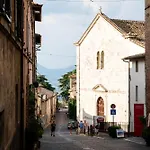 Center, Self Check-in , Wine, Views & Privacy Montefalco