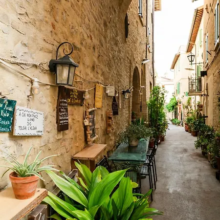 Apartment Le Vie Del Vino, Private Home In Montefalco Old Town
