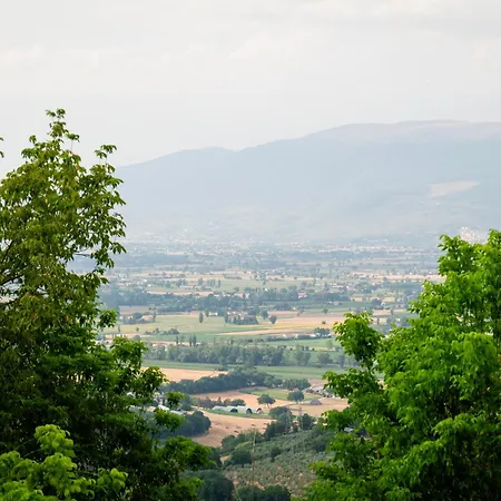 Le Vie Del Vino, Private Home In Montefalco Old Town Apartment